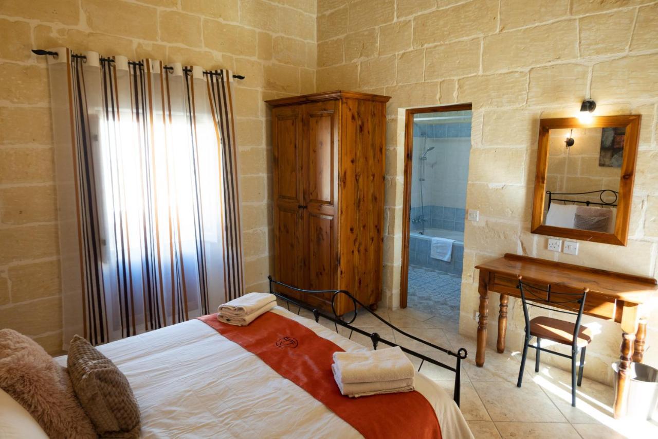 Centre Island With Private Pool And Hot Tub Holiday home Kercem