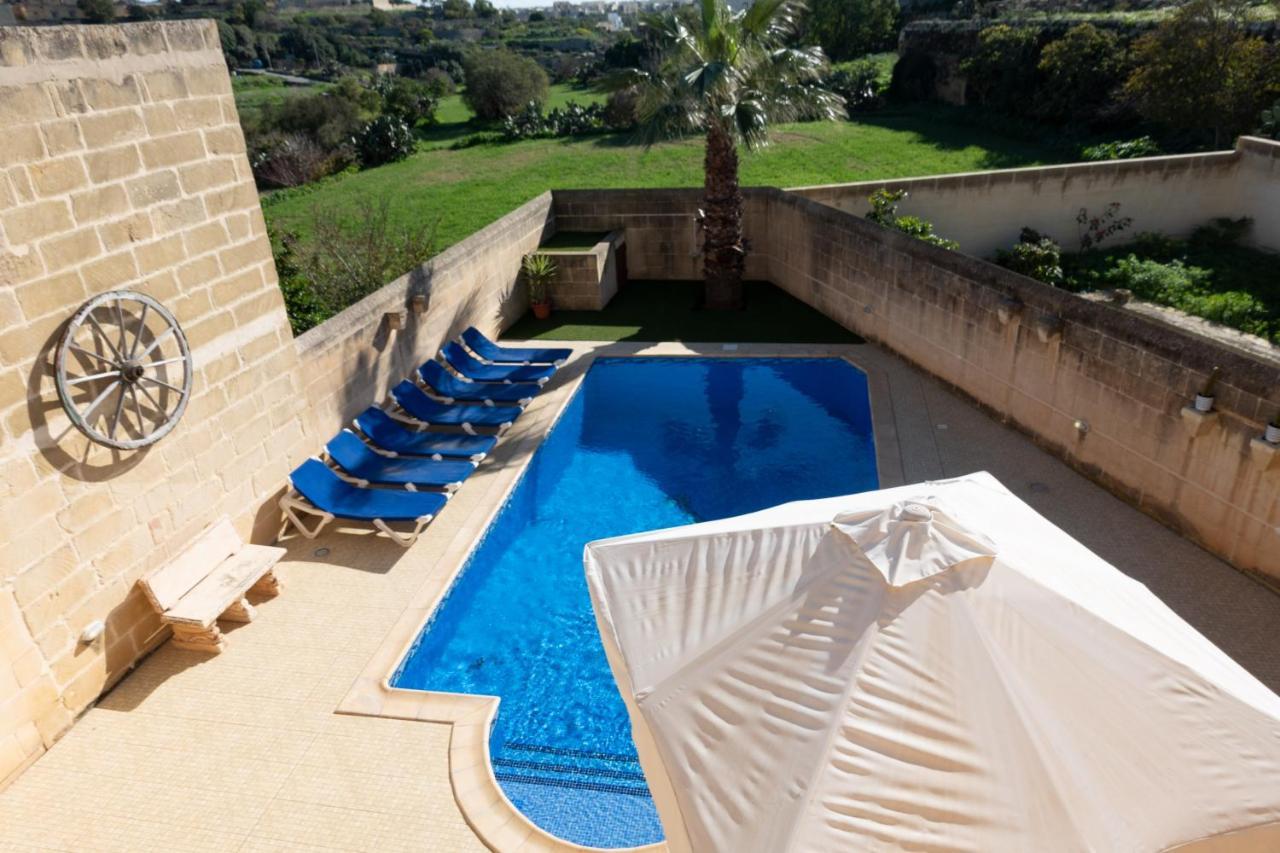Centre Island With Private Pool And Hot Tub Holiday home Kercem