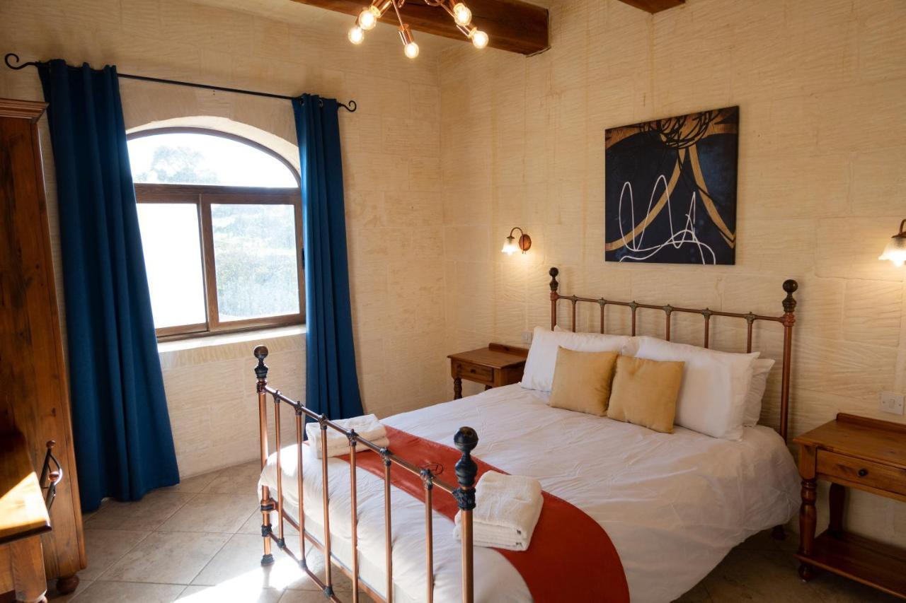 Centre Island With Private Pool And Hot Tub Holiday home Kercem
