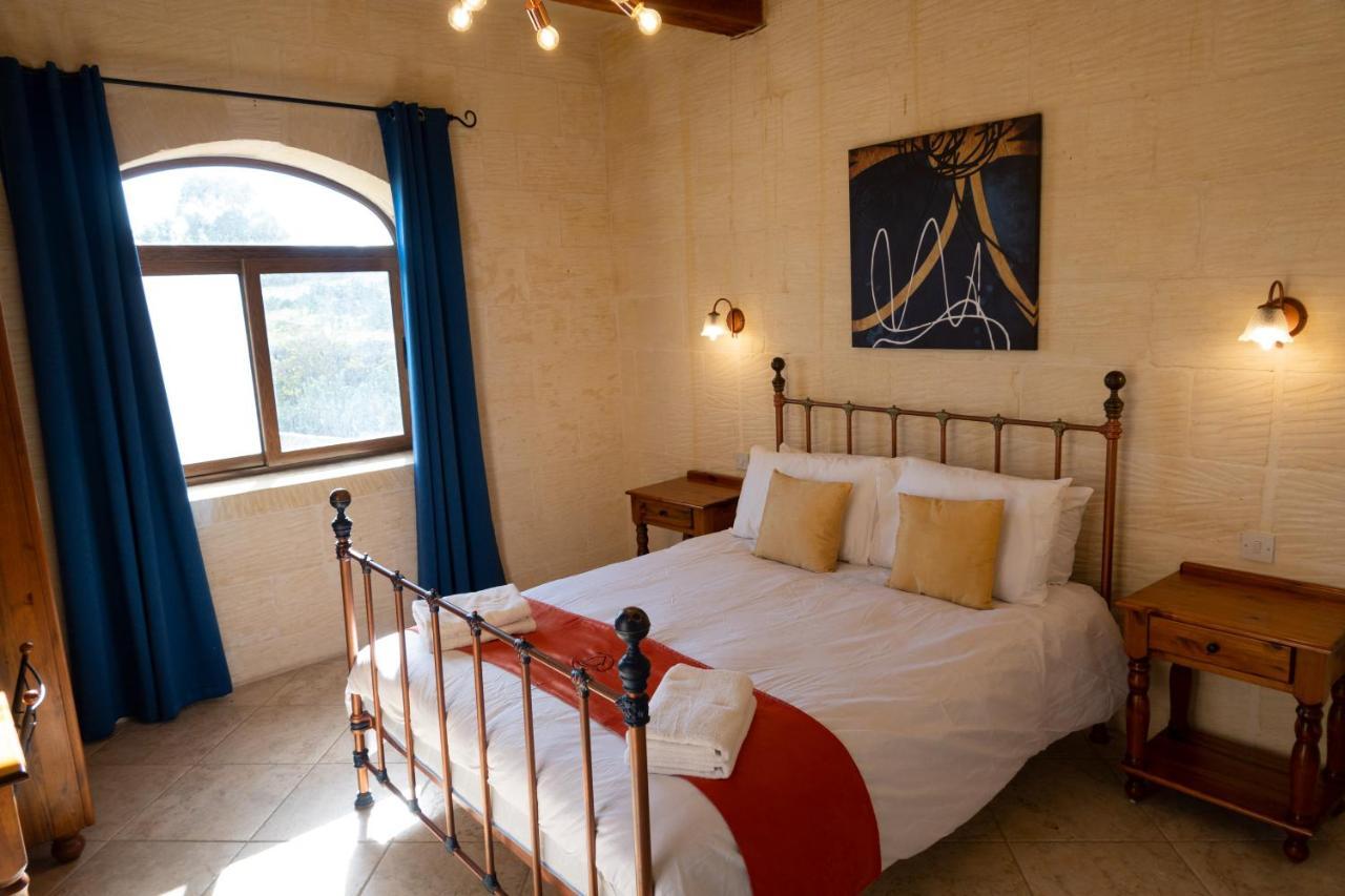 Centre Island With Private Pool And Hot Tub Holiday home Kercem