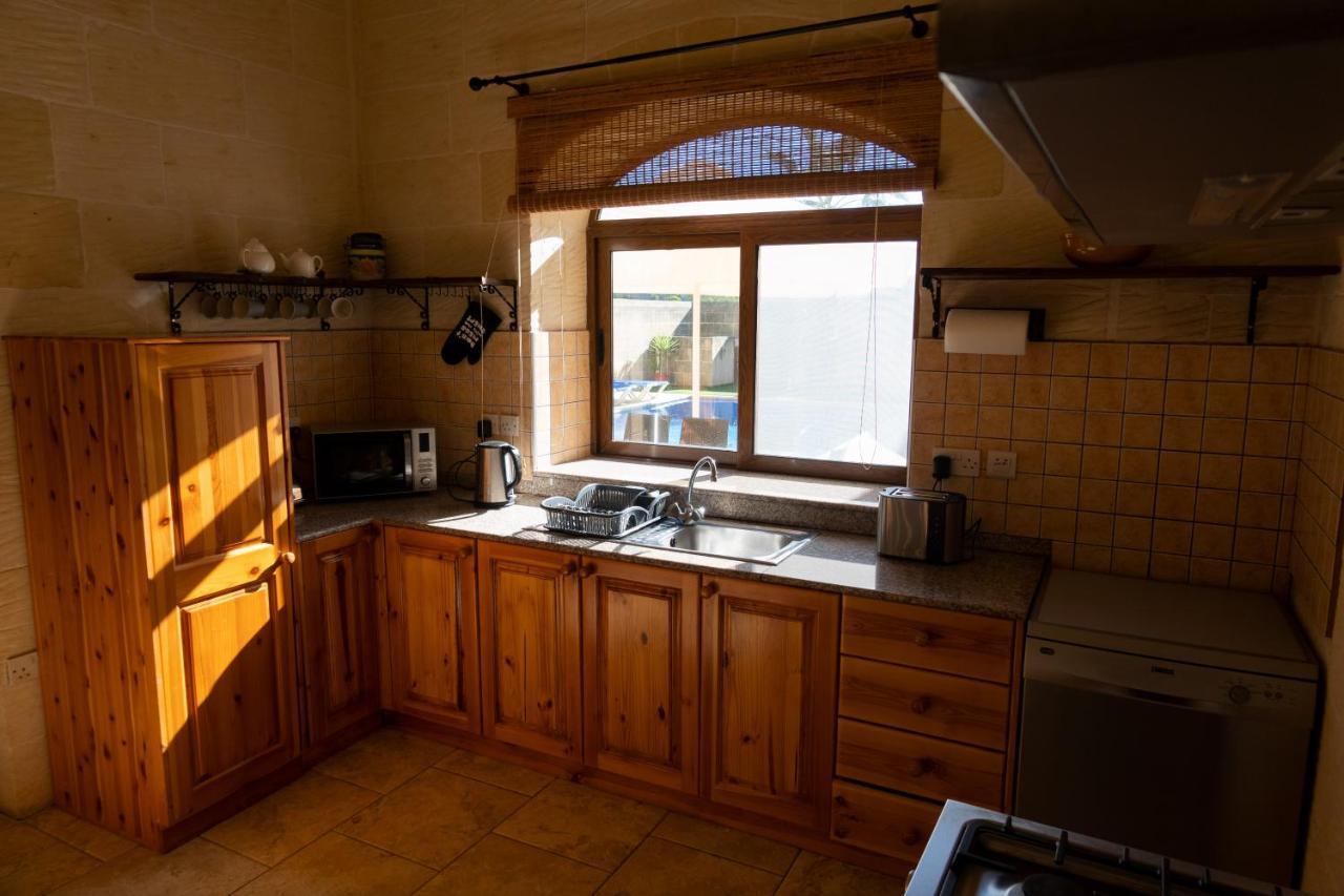 Centre Island With Private Pool And Hot Tub Holiday home Kercem